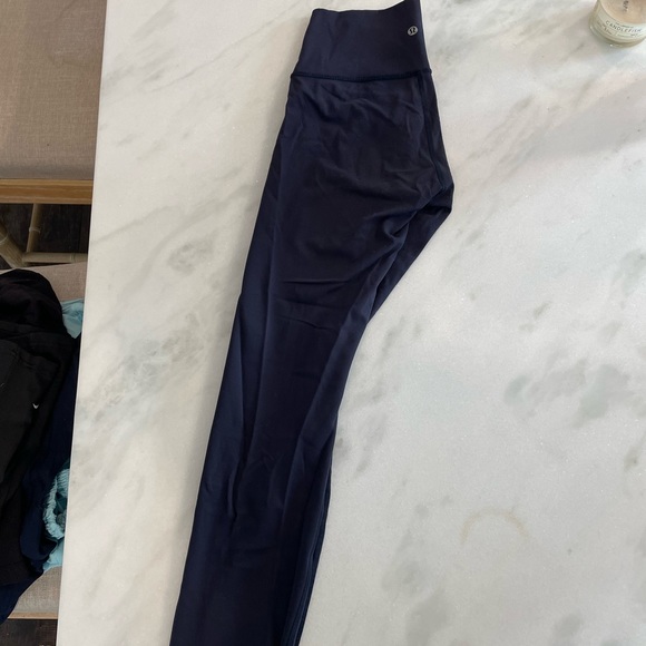 Navy Lulu Lemon Wonder Under Leggings - Picture 3 of 4
